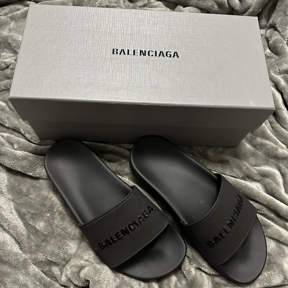 Balenciaga pool slide sandals all black women’s size 38 / 7us